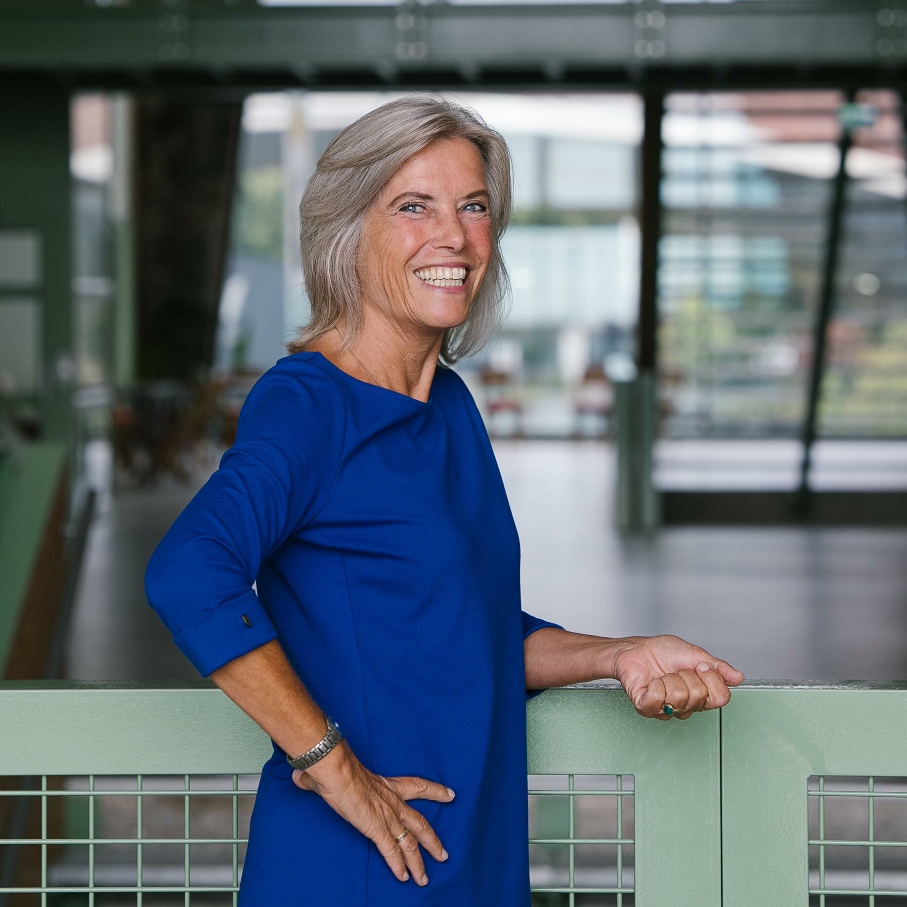 Suzanne in blauw Suzanne Smeenge